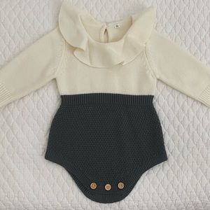 Baby girl ruffle bodysuit
